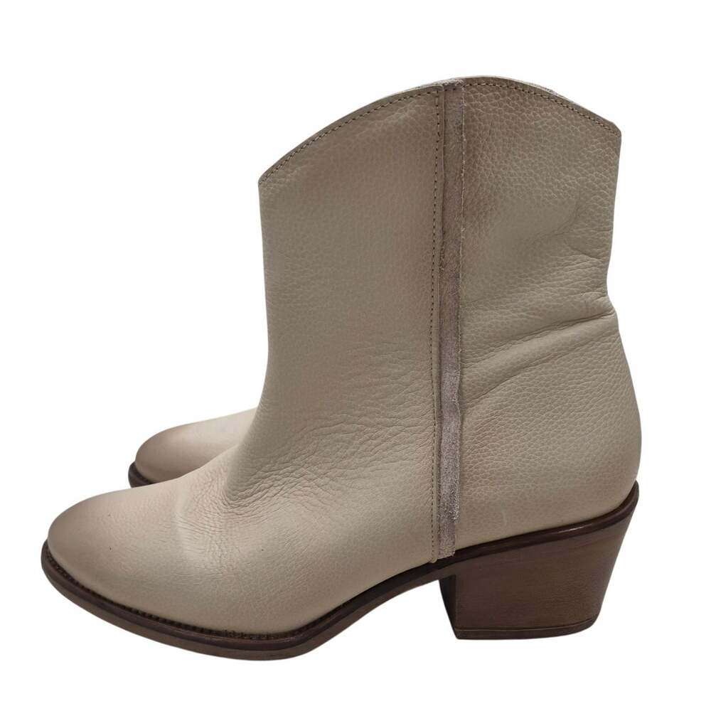 New Miz Mooz NYC Duarte Soft Leather Boot. Linen Color Women size 39 US 8-8.5